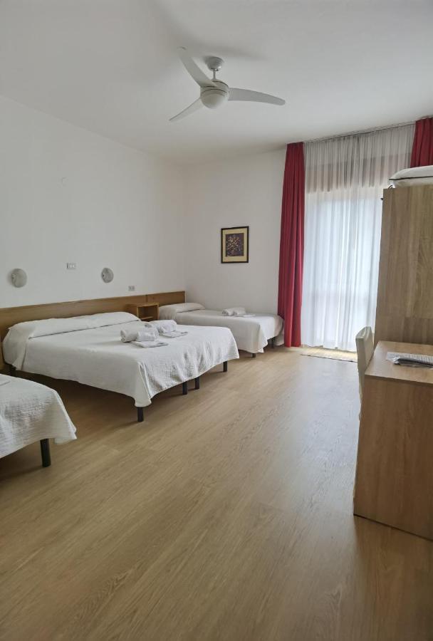 Albergo Miralaghi Padergnone エクステリア 写真