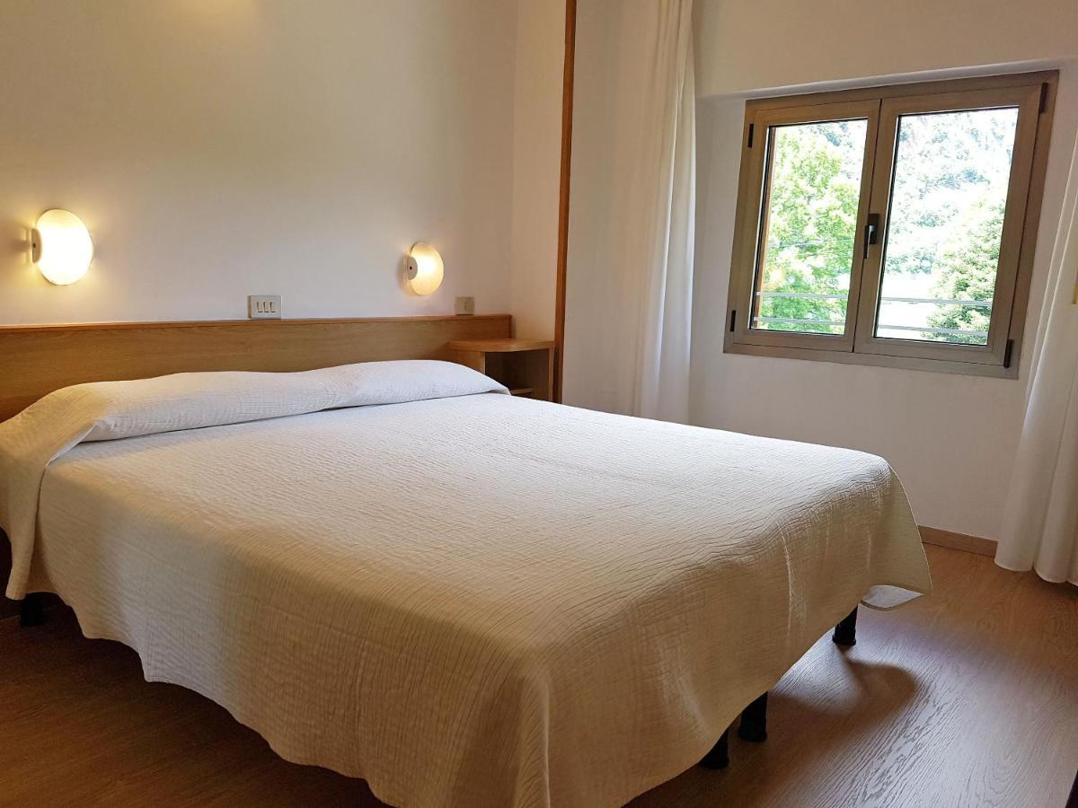 Albergo Miralaghi Padergnone エクステリア 写真